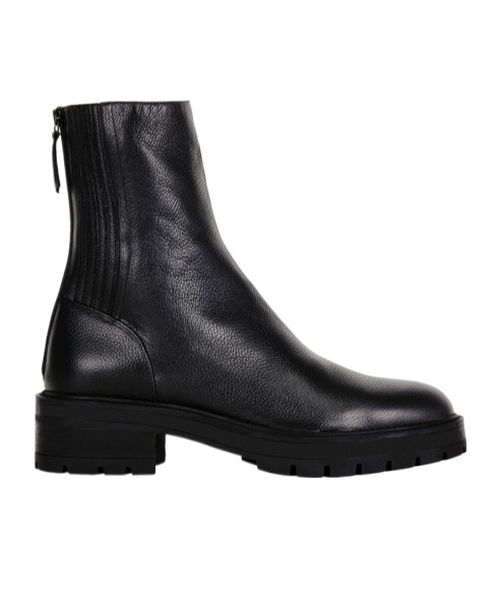 Short boot