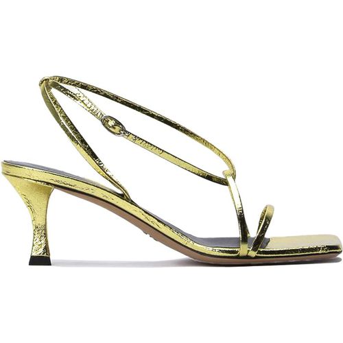 Sandal
