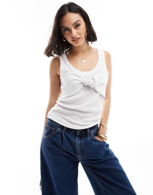 Scoop rib vest with knot front overlay in white