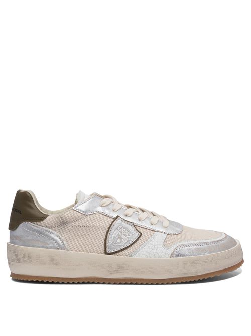 Sneakers & Slip-On