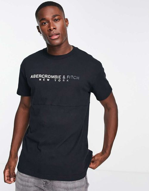 Cross chest logo t-shirt in black