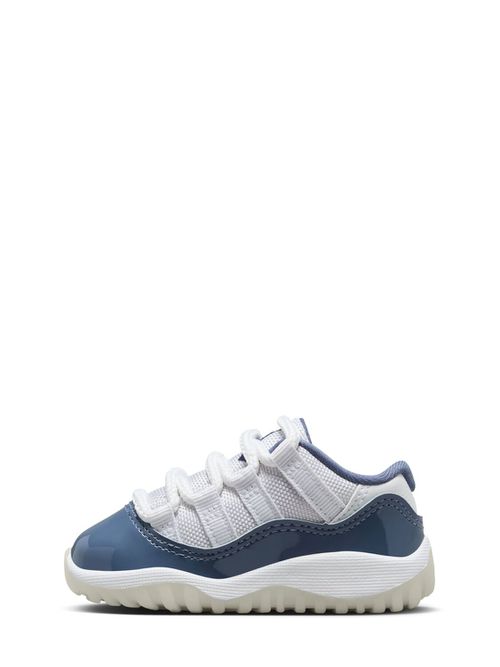 Jordan 11 Retro Low Sneakers