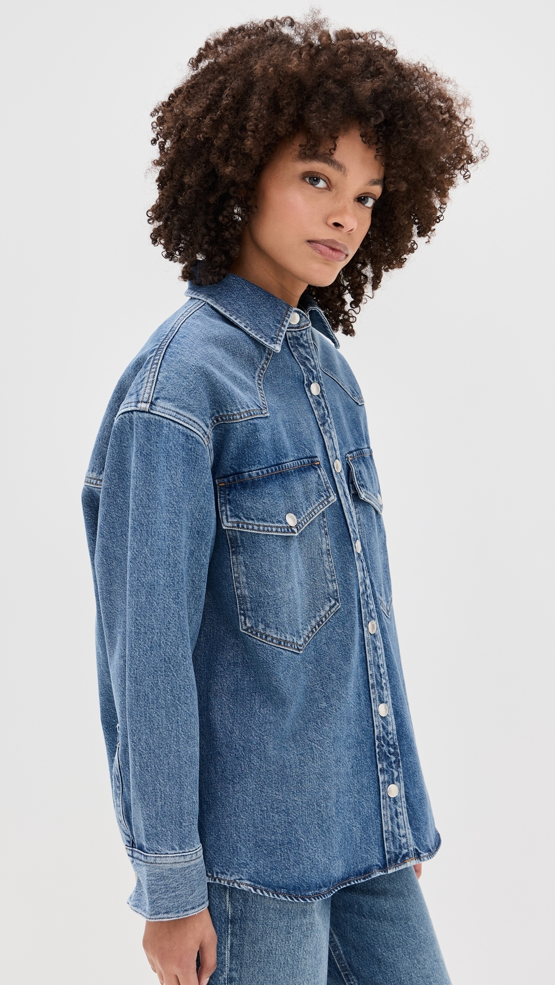 Lotta Shirt Hollow