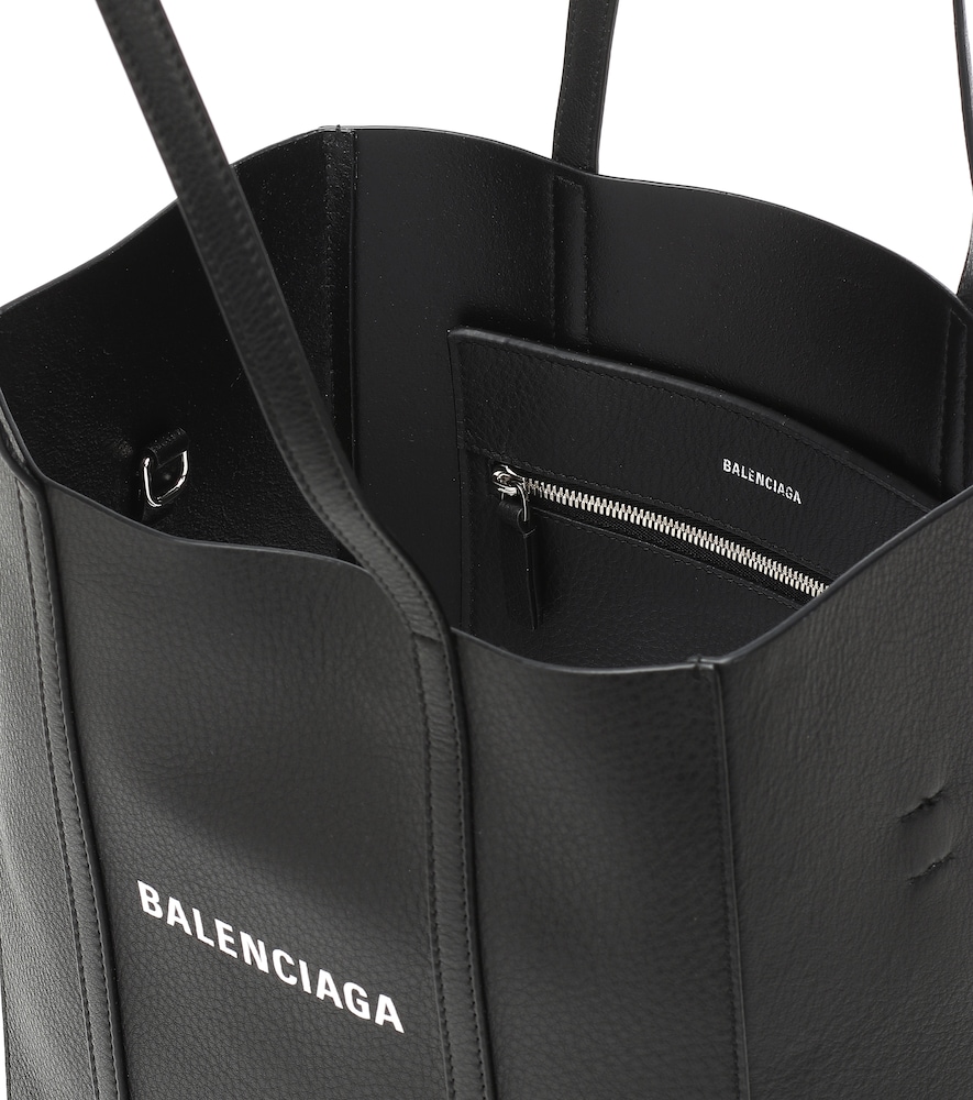 Balenciaga Everyday Xs Leather Tote Bag