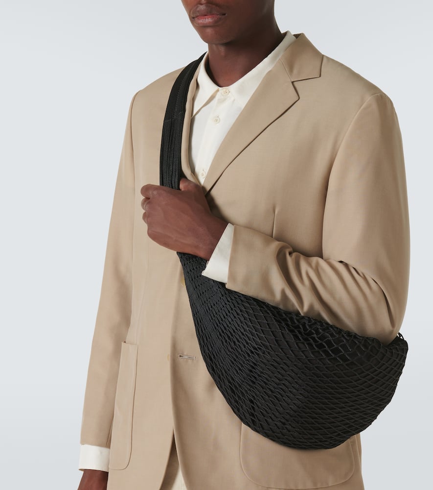 X Filt Croissant net shoulder bag