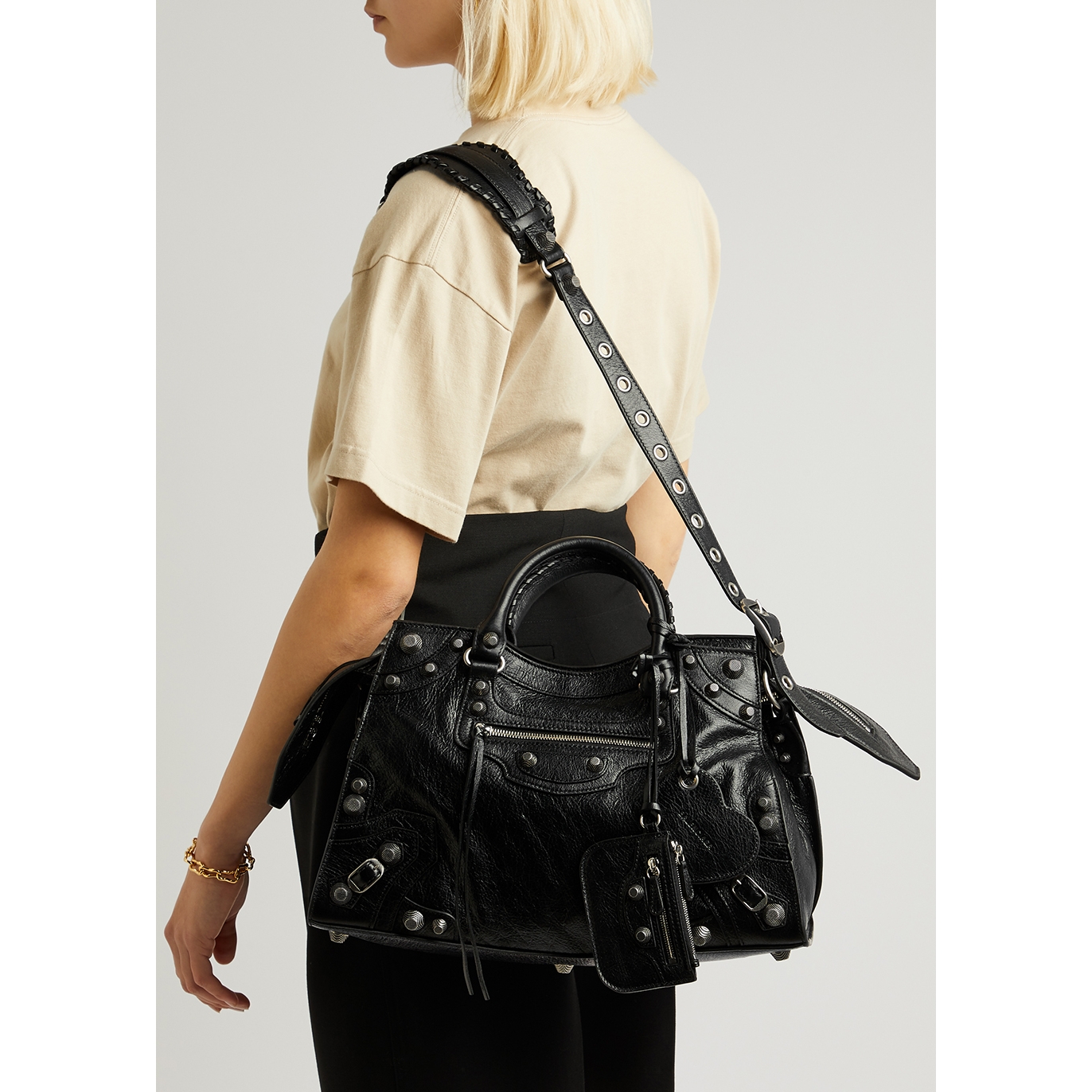 Neo Cagole City Shoulder Bag in Black - Balenciaga