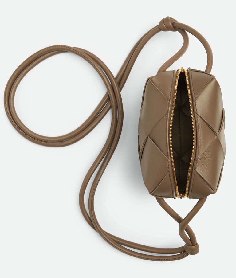 Bottega Veneta | Small Cassette Leather Camera Bag | Brown Tu