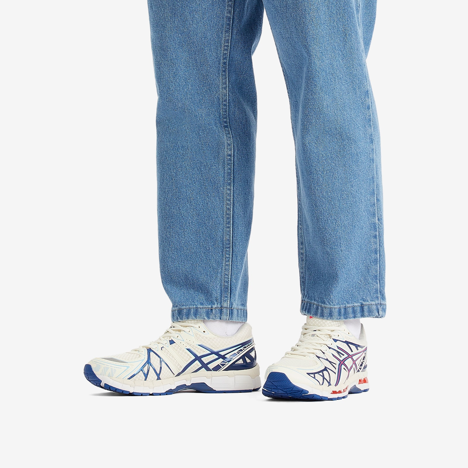 Gel-Kayano 20 in Cream/Deep Marine