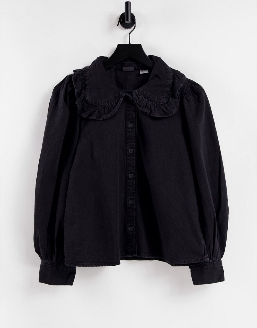 Levi's 여성 블랙 색상의 프릴 칼라 데님 셔츠