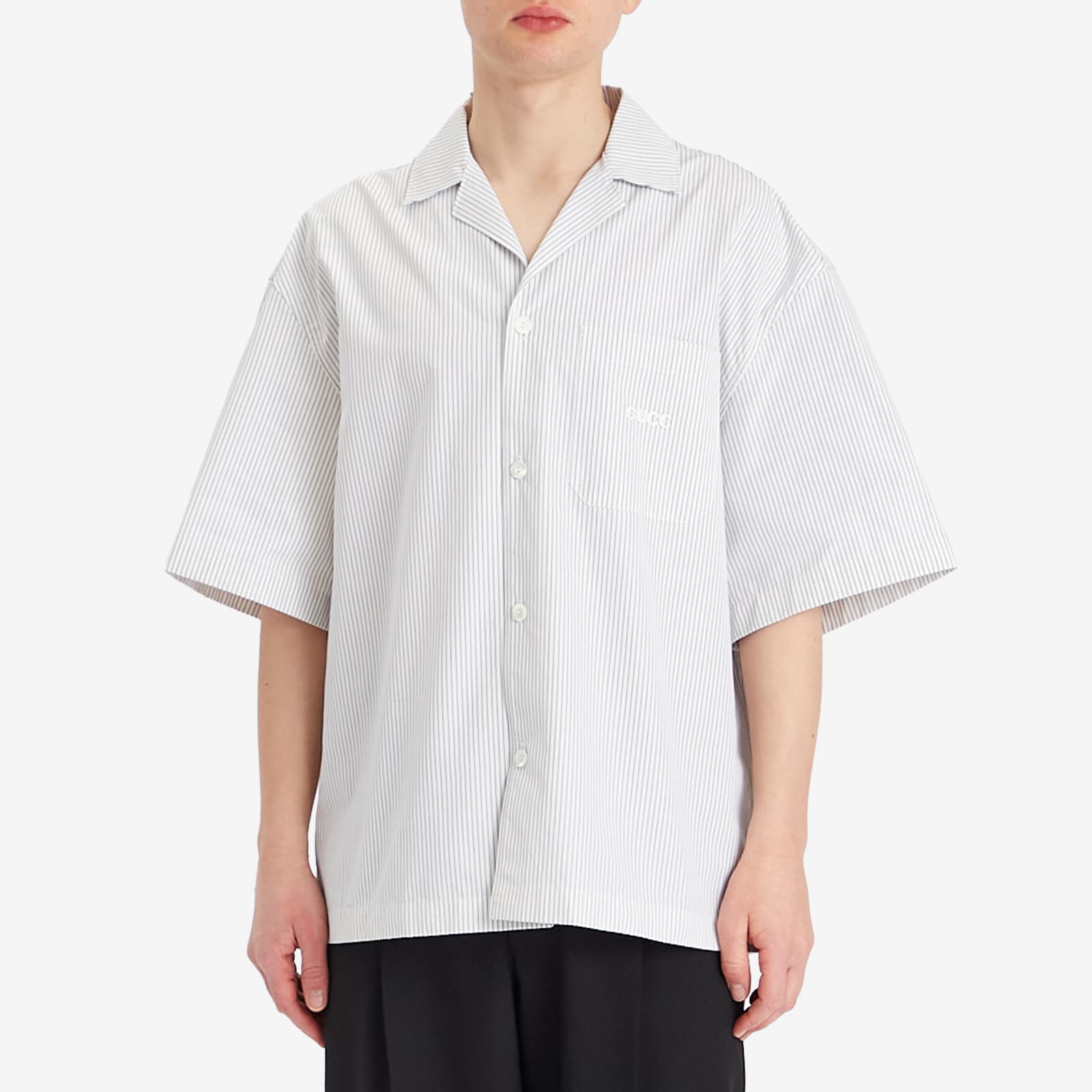 Men's Fine Stripe Cotton Short Sleeve Shirt in White/Azure