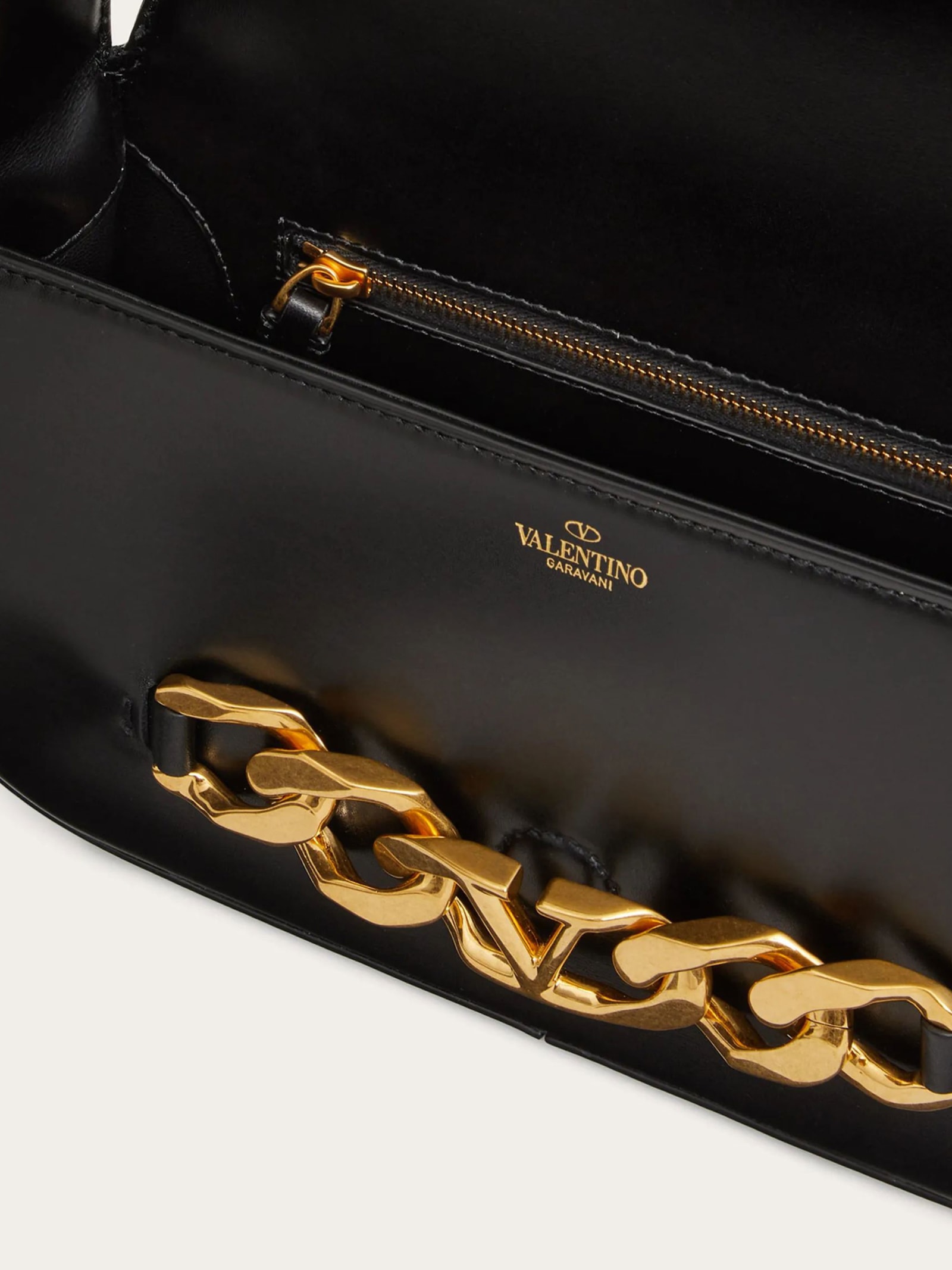 Valentino Garavani Vlogo Chain Shoulder Bag