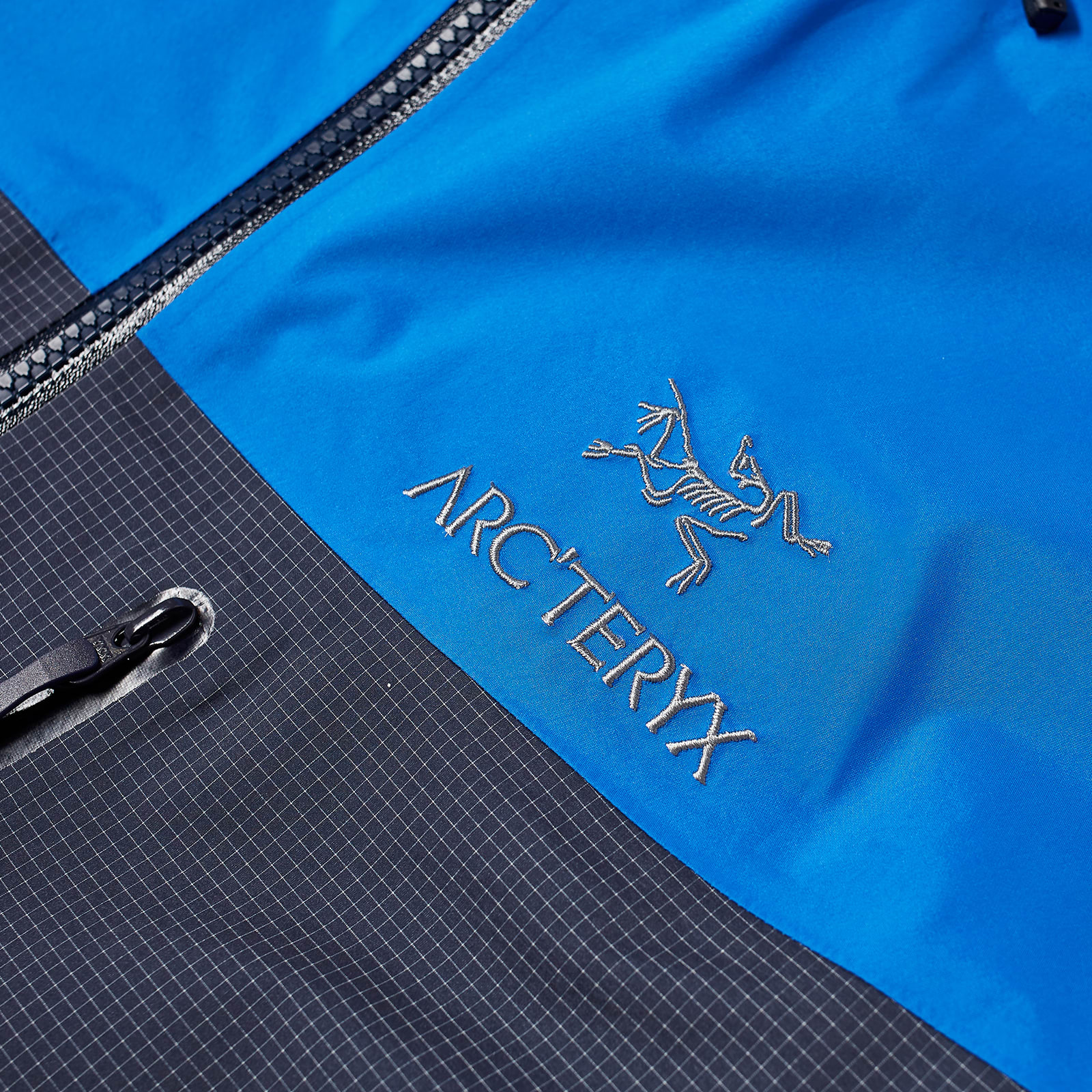 Men's Alpha Jacket in Black Sapphire/Light Vitality