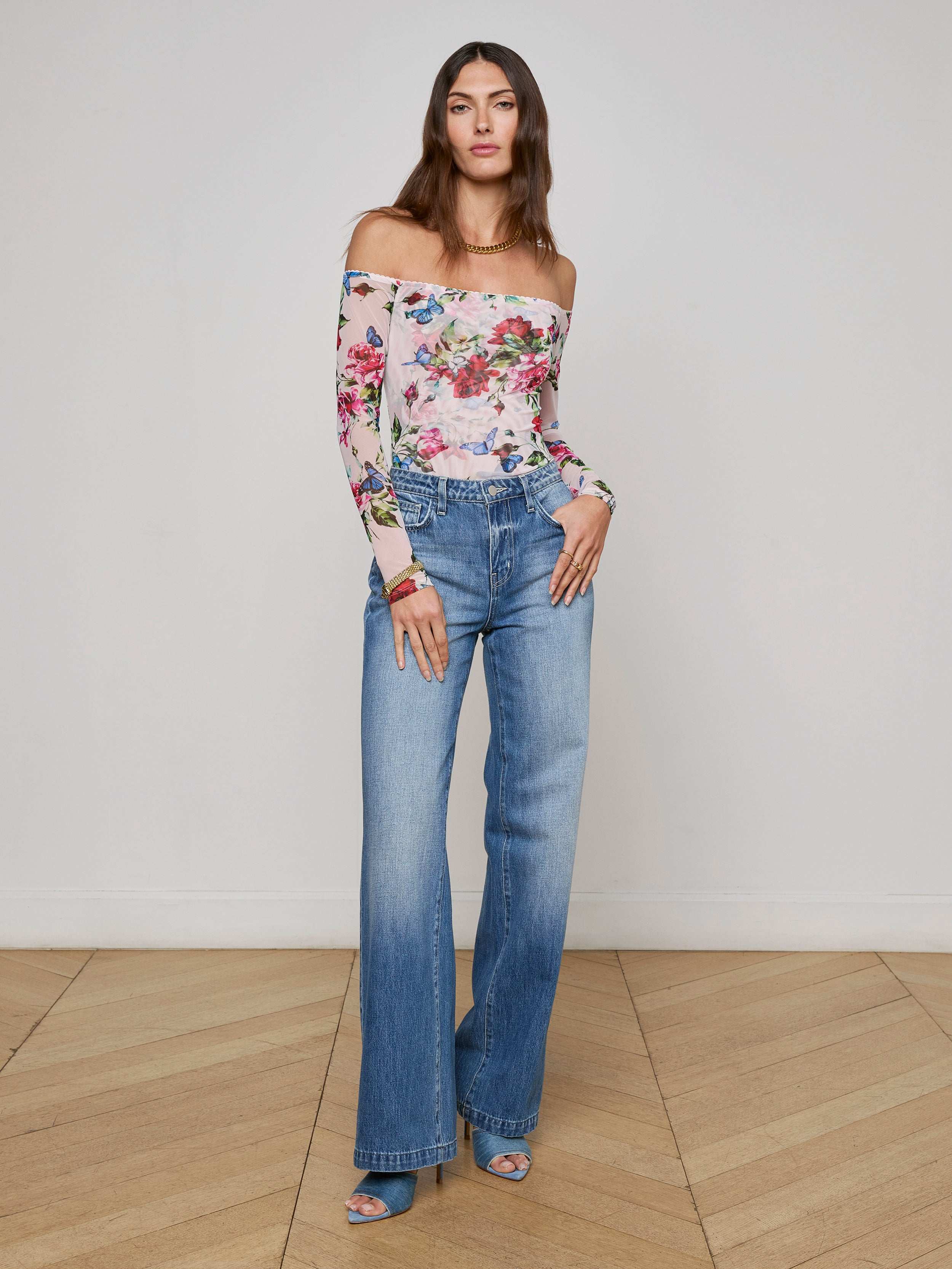 Peonie Off-The-Shoulder Bodysuit In Light Pink Multi Femme Rose