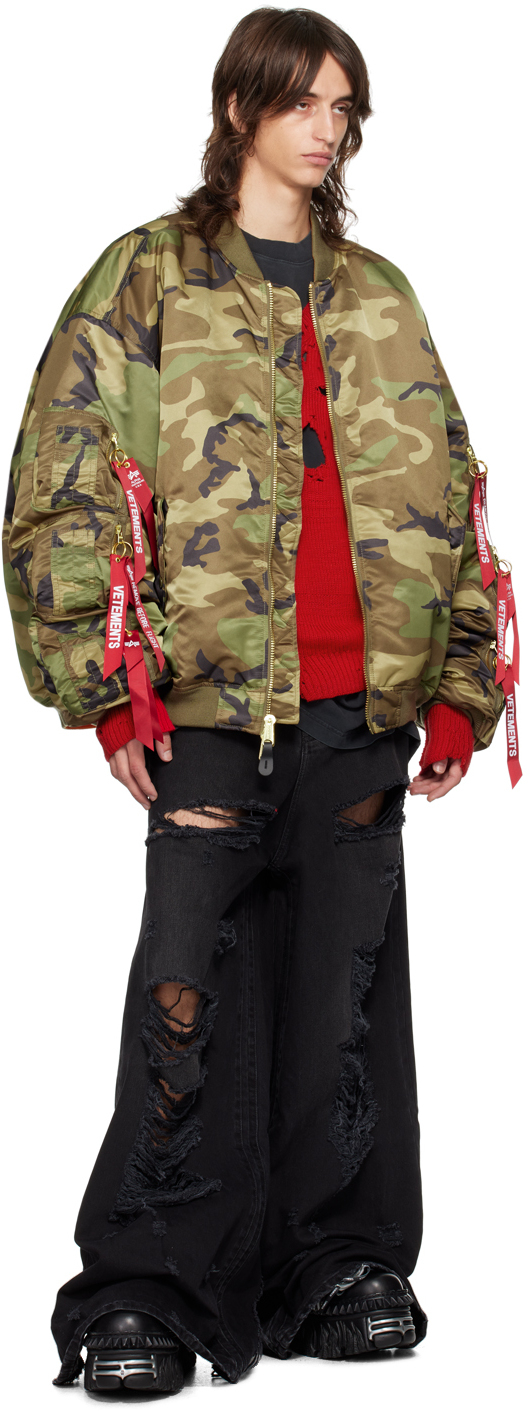 VETEMENTS Black Ripped Big Shape Jeans