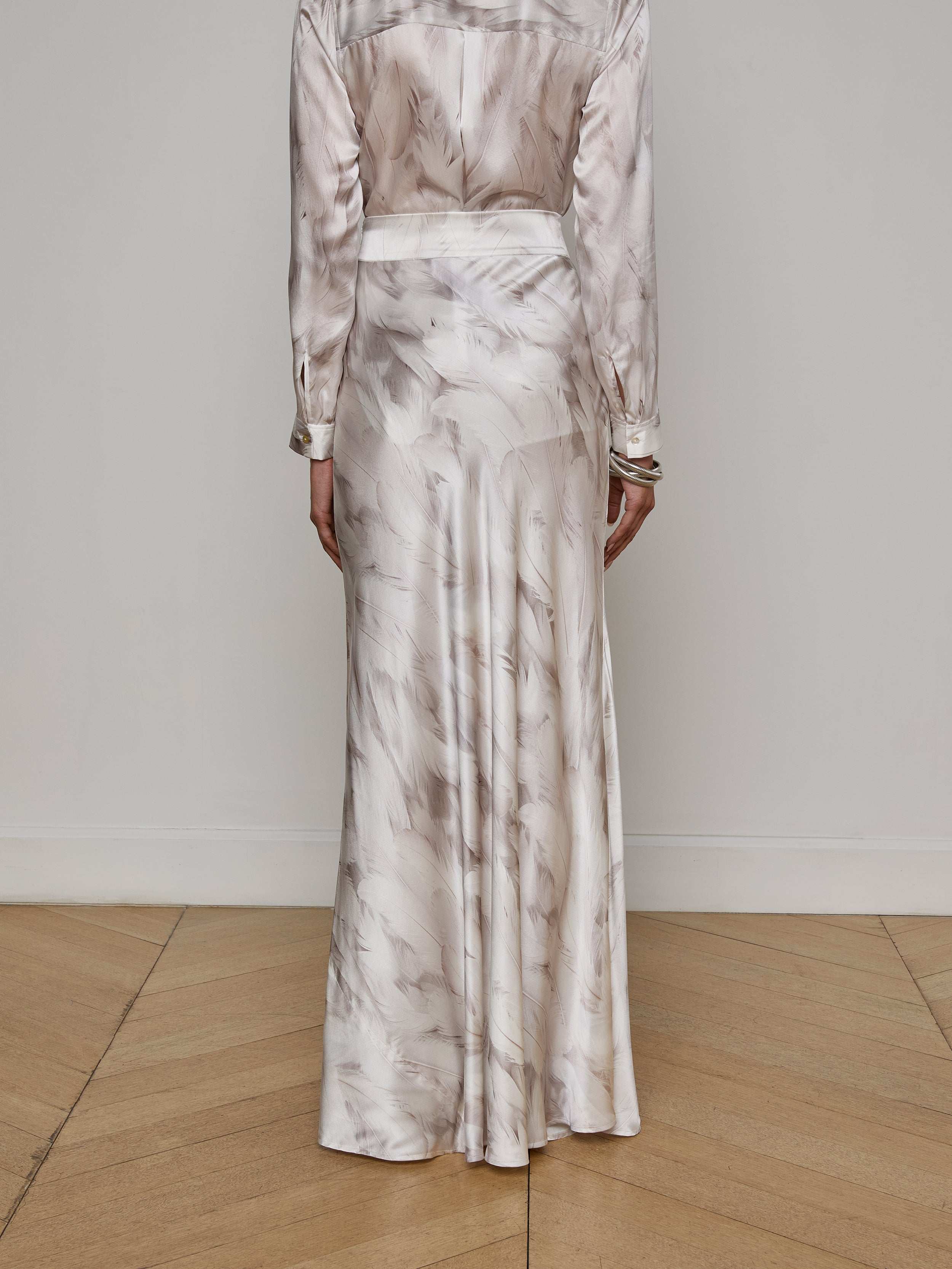 Ryker Silk Maxi Skirt In White Feather Print