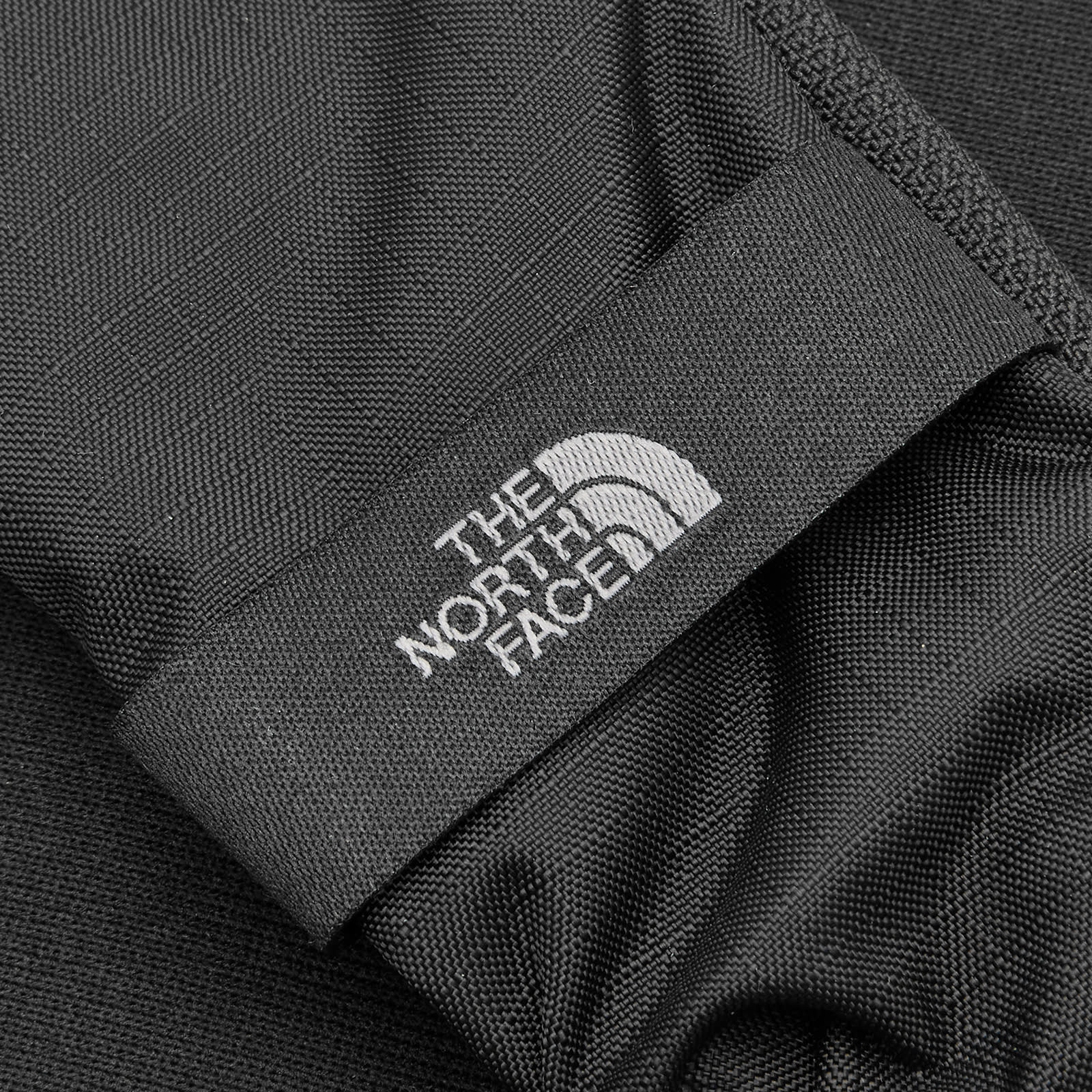 Men's Borealis Sling Bag in Tnf Black/Tnf White 