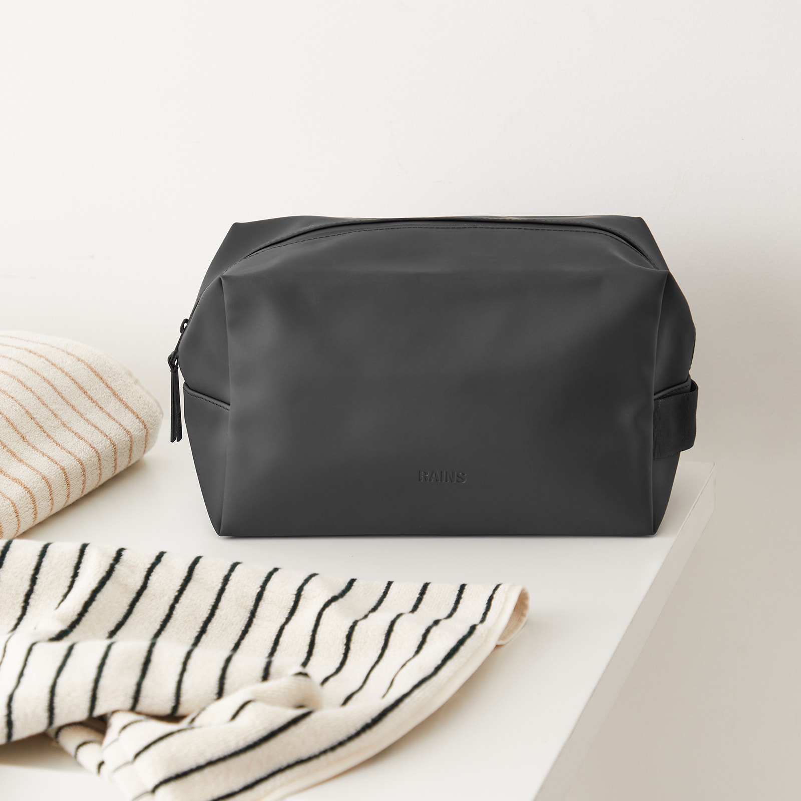 Men's Wash Bag Large in Black 