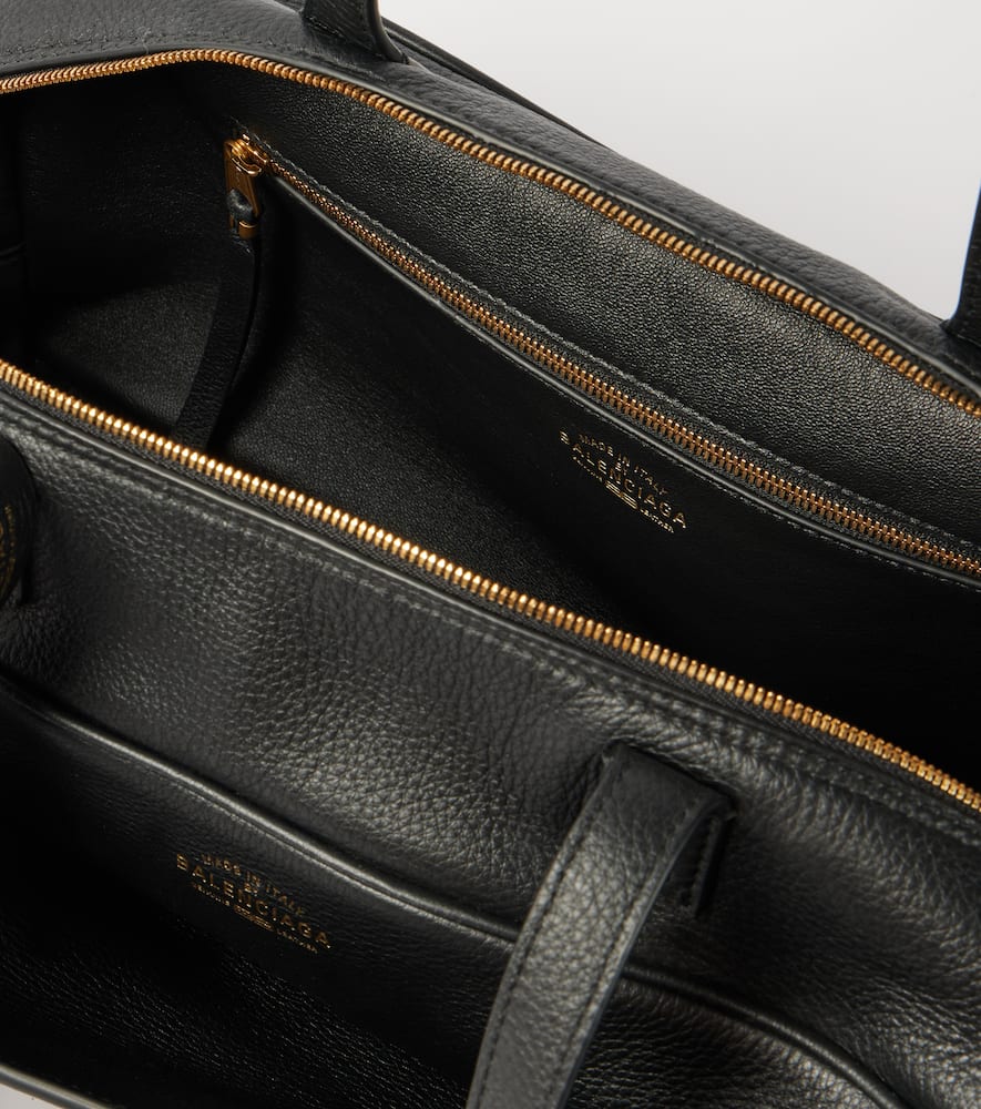 Carrie Medium leather bowling bag