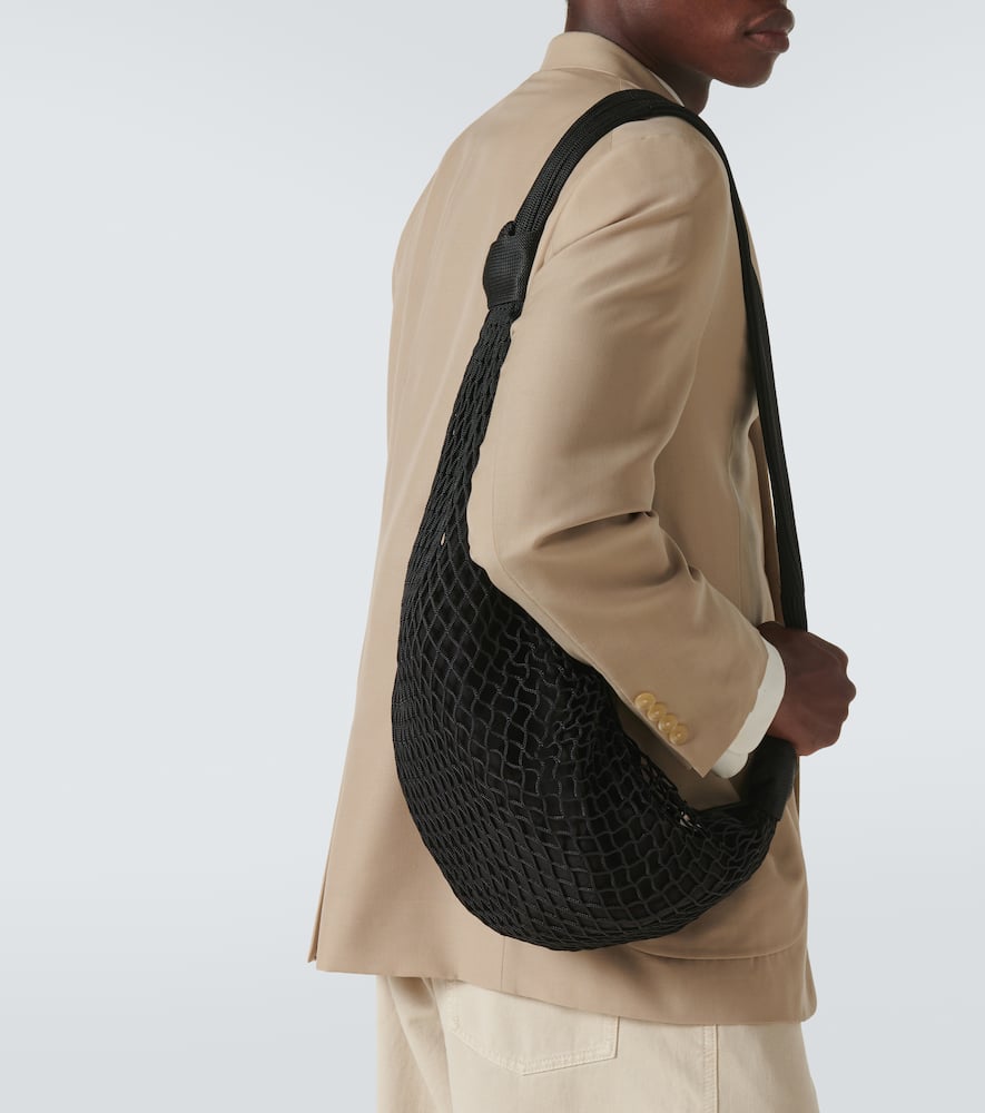 X Filt Croissant net shoulder bag