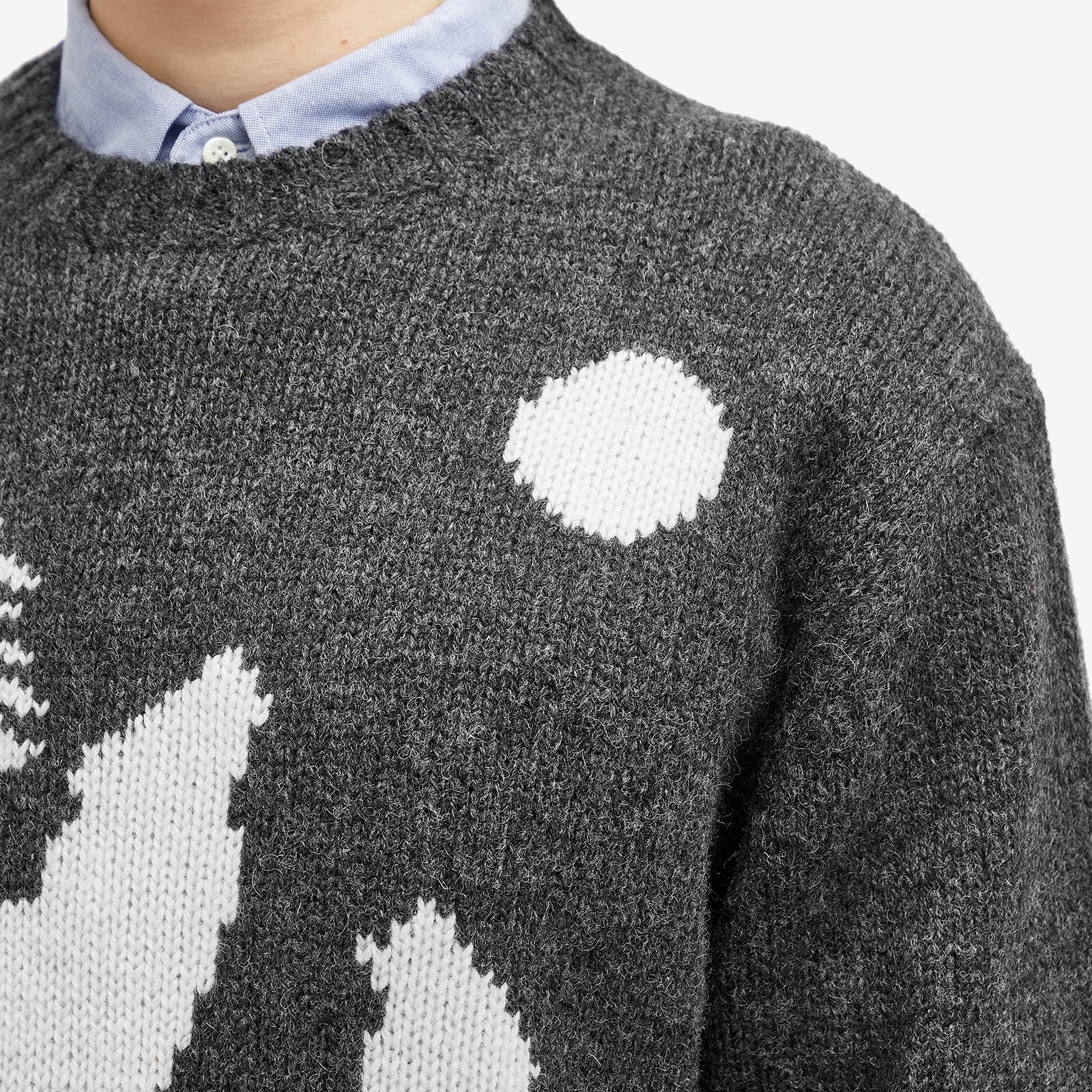 Men's Intarsia Wolf Jumper in Charcoal