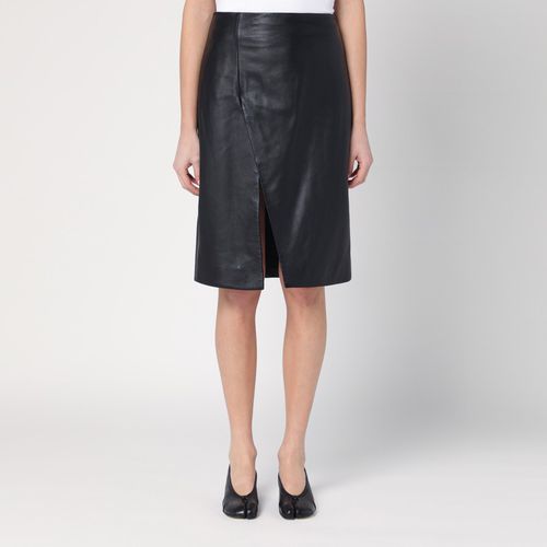 Akare black leather skirt